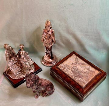 Beeldje - LARGE Labrador, Sculptures and Jewelry Box Artisan