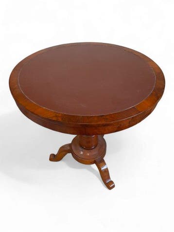 Tafel - Massief notenhout met fineerlaag