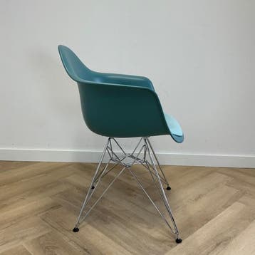Vitra  Eames DAR design kuipstoel, turquoise groen - chroom, Maison & Meubles