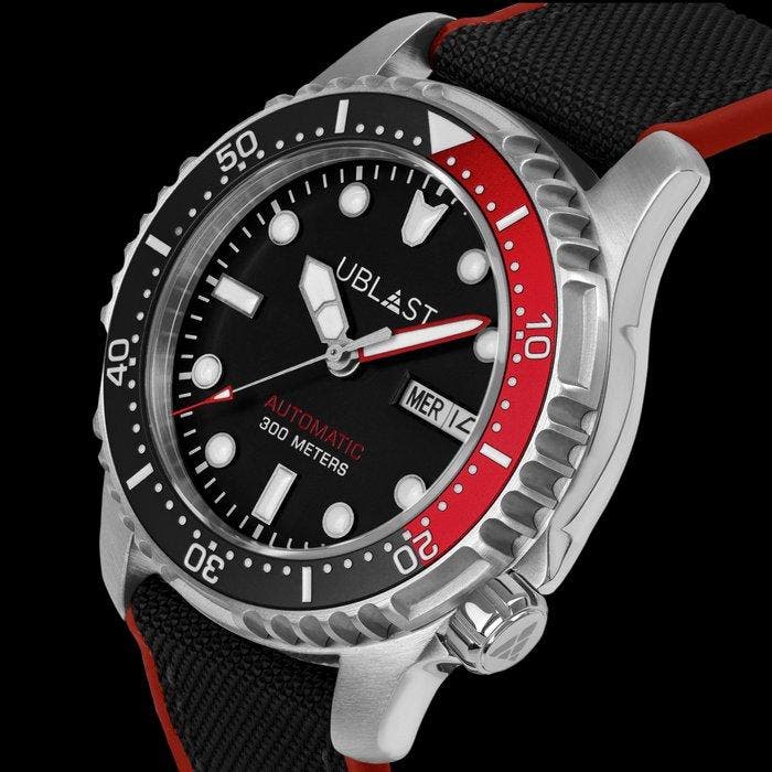Ublast - Submerged 30 ATM - REF.UBSBM40CBKR - Heren - 2026, Bijoux, Sacs & Beauté, Montres | Hommes
