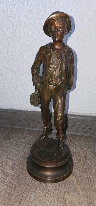 Marcel Début (1865-1933) - sculptuur, Schuljunge, Antiek en Kunst, Antiek | Keramiek en Aardewerk