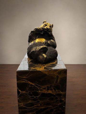 Milo (1910-1978) - after - sculptuur, Liggende Panda met