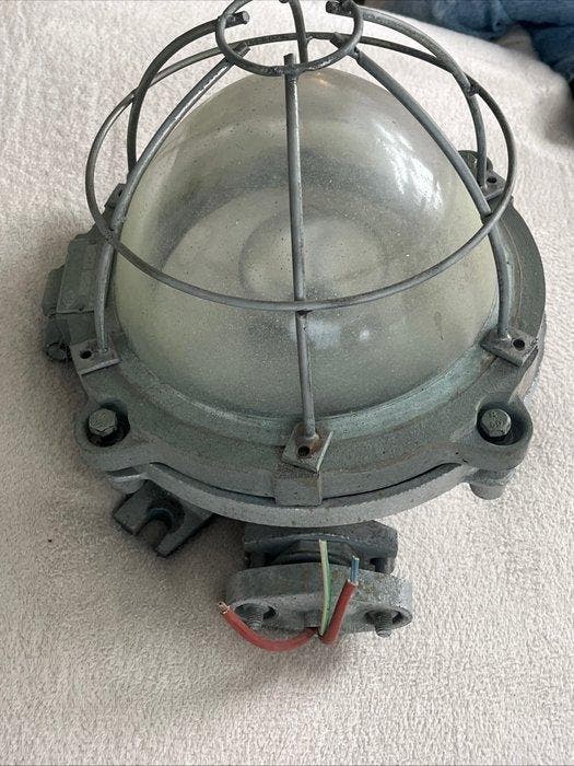 EEA - Cage Lamp - Wandlamp - bron, Antiek en Kunst, Antiek | Wandborden en Tegels