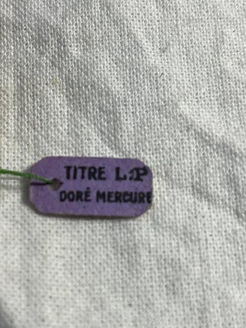 Presentoir van 11 broches medaillon Jeanne dArc -