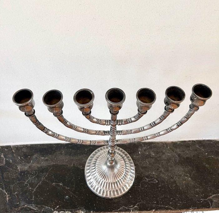 Kandelaar - zilververguld messing - Oude Joodse menorah, Antiek en Kunst, Antiek | Boeken en Manuscripten