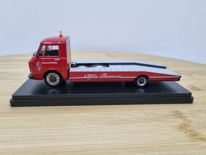 Mitica 1:43 - Modelauto - Alfa Romeo A12 (F12) Series 2 -, Hobby & Loisirs créatifs, Voitures miniatures | 1:5 à 1:12