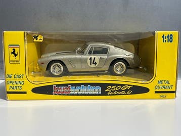 Revell 1:18 - Model raceauto - Ferrari 250 GT Berlinetta