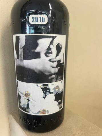 2010 Sine Qua Non, Stockholm Syndrome - Californie - 1, Nieuw
