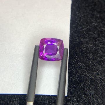 1 pcs Violet Saphir - 1.54 ct - Lotus Gemology (Thaïlande) -
