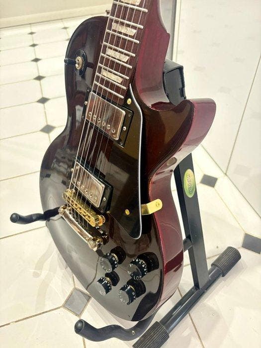 Gibson - Les Paul Studio 95 Red Wine - - Guitare électrique, Muziek en Instrumenten, Snaarinstrumenten | Gitaren | Akoestisch