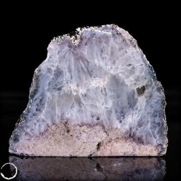Exclusieve witte amethist-druse – Elegante natuurkunst met