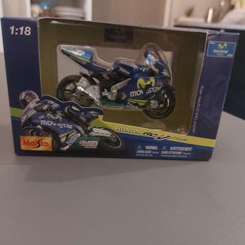 1:18 - Moto miniature (6) - Yamaha YZR-M1/Yamaha TDM, Hobby & Loisirs créatifs