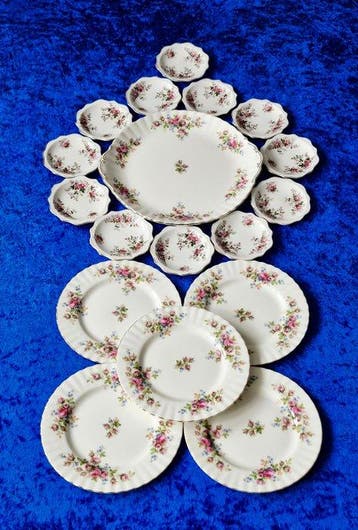 Royal Albert - Service de table (18) - Moss Rose en Rose