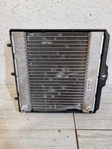 BMW M3 F80 koelradiator OE 17117806190, Verzenden, Gebruikt
