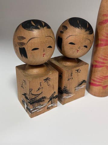 Vintage Japanse traditionele Kokeshi-poppen, set van 7 –