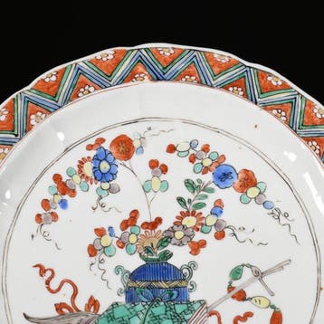 Assiette - Assiette aux émaux de la Famille Verte à décor