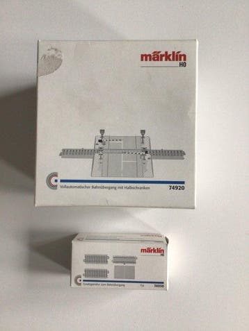 Märklin H0 - Modeltreinsporen (2) - Marklin overweg 74920 en, Nieuw