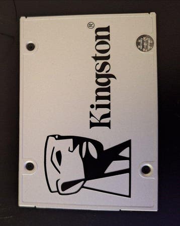 KINGSTON Lot de 10 SSD Kingston au format 2,5 pouces SATA -, Consoles de jeu & Jeux vidéo