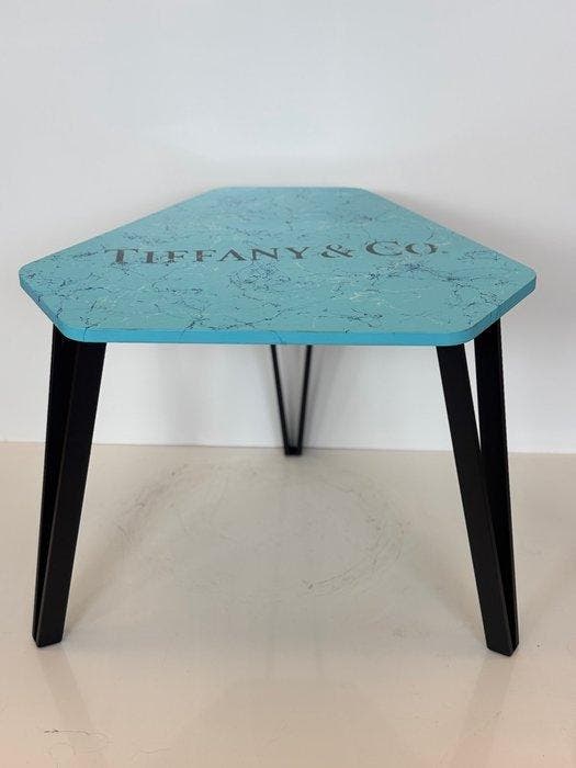Rob VanMore - Triangle Tea by Tiffany & Co. Table L, Antiquités & Art, Art | Peinture | Moderne