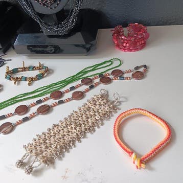 Themacollectie - Mode sieraden: kettingen en armbanden