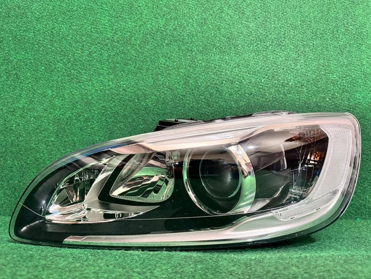 Phare av. gauche Volvo S60 V60 II Phase 2 2013 - 2018 Xenon, Autos : Pièces & Accessoires, Éclairage, Volvo, Utilisé, Enlèvement