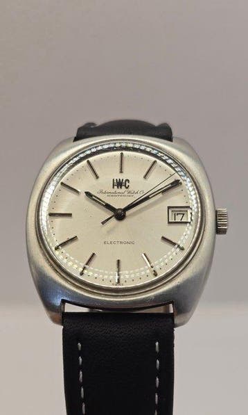 IWC - Vintage Electronic Date - 2059832 - Heren - 1970-1979