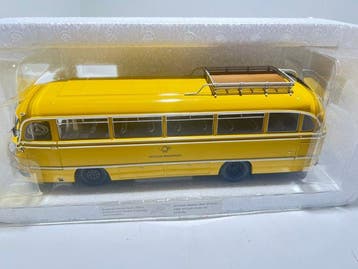 Minichamps 1:43 - Bus miniature (2) - Mercedes-Benz 0321 H, Hobby en Vrije tijd, Nieuw