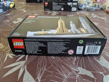 Lego Set - 21028 - Architecture - New York City