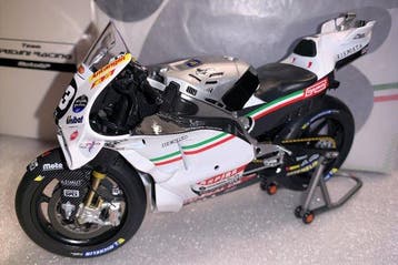 Kiloworks 1:12 - Moto miniature - GRESINI DUCATI GP23 GP