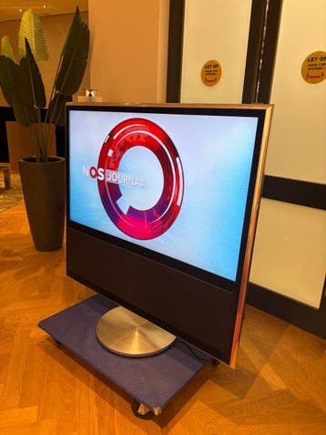 Bang & Olufsen - TV à écran plat - BeoVision 11-46