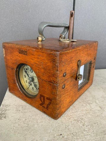 Werkgereedschap - Pigeon Clock