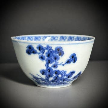 Antieke Chinese blauw-witte kom met schotel, in uitstekende