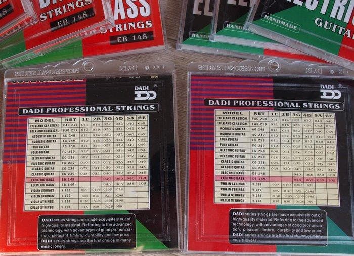 Dadi - EB148/149 - - Elektrische basgitaar, Musique & Instruments, Instruments à corde | Guitares | Acoustiques