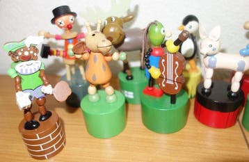 onbekend - Speelgoedfiguurtjes Houten druk figuren -