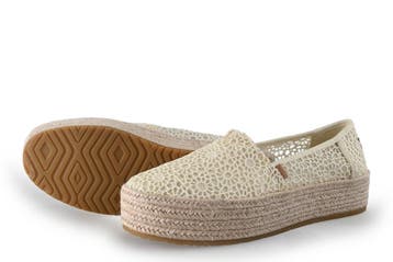 Toms Espadrilles in maat 43 Beige, Kleding | Dames, Espadrilles, Verzenden, Beige, Zo goed als nieuw