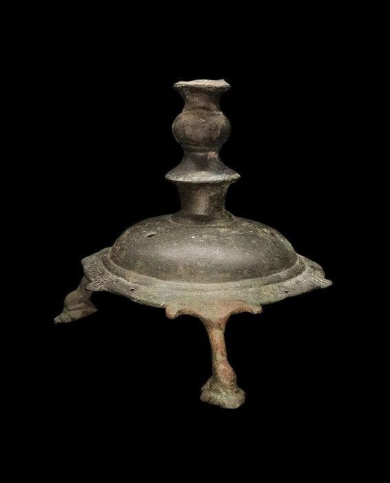 Islamitisch - Seldjoekse bronzen staande lamp - 10e eeuw na, Collections, Minéraux & Fossiles