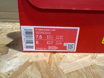 Nike - Dunk Low - Sneakers - Maat: EU 38.5 - Nieuw met tags