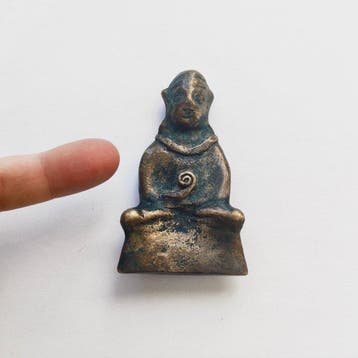 Oud-Indochinese bergstammen Brons Boeddha op de Troon, Antiquités & Art