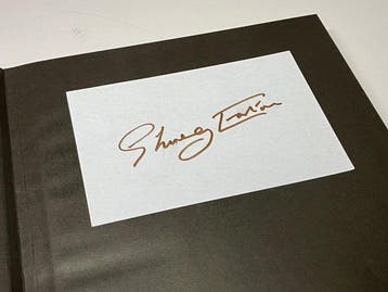 James Bond 007: Goldfinger - Shirley Eaton (signed) - Book, Nieuw