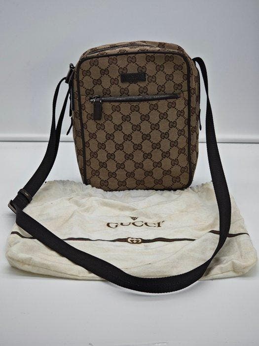 Gucci - GG Supreme Canvas - Sac à bandoulière, Bijoux, Sacs & Beauté, Sacs | Sacs Femme