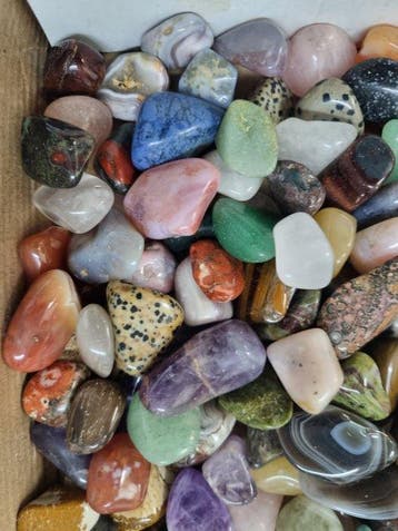 Big Lot HQ tumbled crystals - different minerals 22 - 42 mm