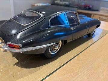 Deagostini 1:8 - Modelauto - Jaguar E-Type Coupe Series 1 -, Nieuw