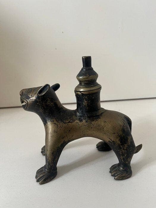 Bronzen olielampje in de vorm van een leeuw - Brons - India, Antiek en Kunst, Kunst | Niet-Westerse kunst