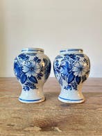 Vaas (2) - Aardewerk - Paar vazen floraal decor