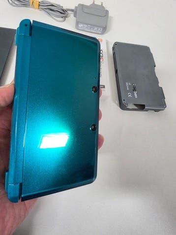 Nintendo - 3DS - Nintendo 3DS Aqua Blue & Game (MINT) -