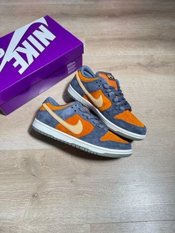 Nike SB - Dunk Low SB - Sneakers - Maat: EU 44 - Nieuw met