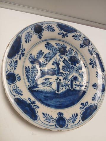 Delft - Bord - Aardewerk
