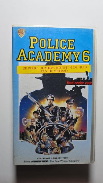 POLICE ACADEMY 6 CITY UNDER SIEGE (VHS), Cd's en Dvd's, Gebruikt