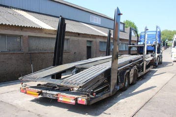 Veiling: Autotransporter Oplegger Lohr RV2 2002