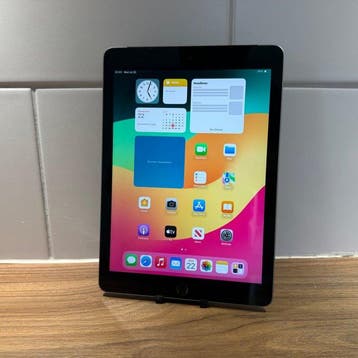 Apple iPad (6th Generation) 32GB Wifi + Cellular - Mobiele